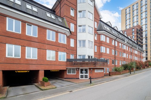 Arrange a viewing for Sutton Court Road, Sutton