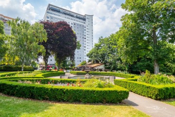 image of 3 Aspects, Throwley Way
