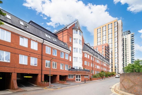 Arrange a viewing for Sutton Court Road, Sutton