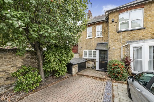 Arrange a viewing for Oakhill Road, Sutton