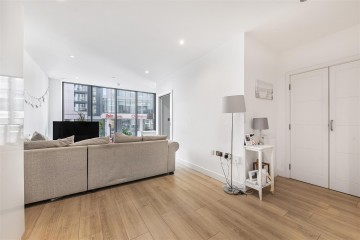 image of 3, 17, Sutton Court Road