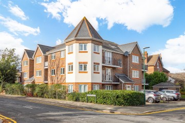 image of 11 Holmeswood, 46, Worcester Road