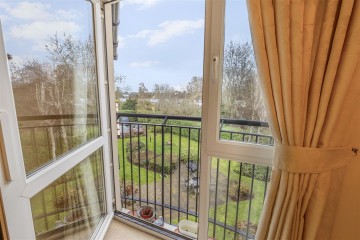 image of Flat 33 Calverley Court, 370-374, Kingston Road