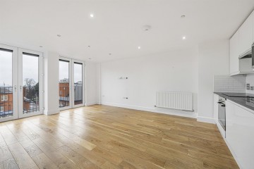 image of 30, 9, Sutton Court Road