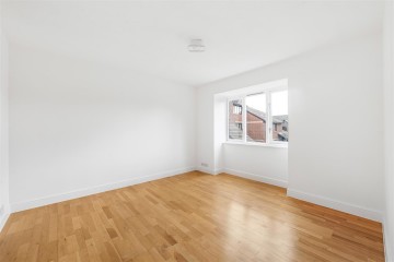 image of 38, Rossignol Gardens