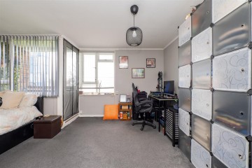 image of 194, Chaucer Gardens