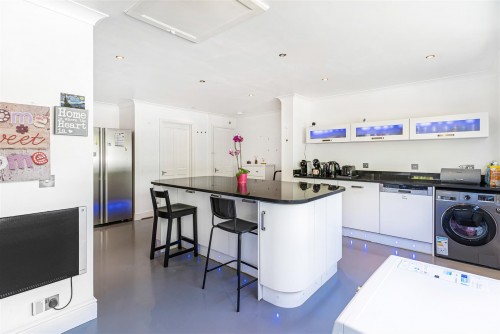 Arrange a viewing for Sunnyhurst Close, Sutton