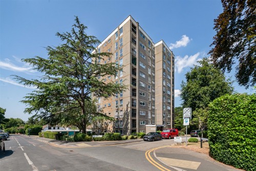 Arrange a viewing for Bonchurch Close, Sutton